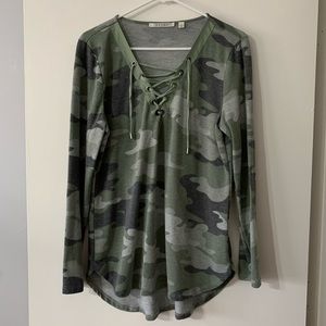 Camo long sleeve tee